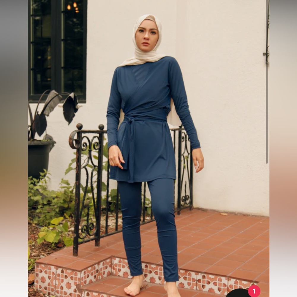 Hijabi swimsuit 2 piece burkini